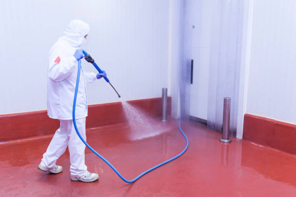 Best Animal Enclosure Cleaning  in Shawano, WI